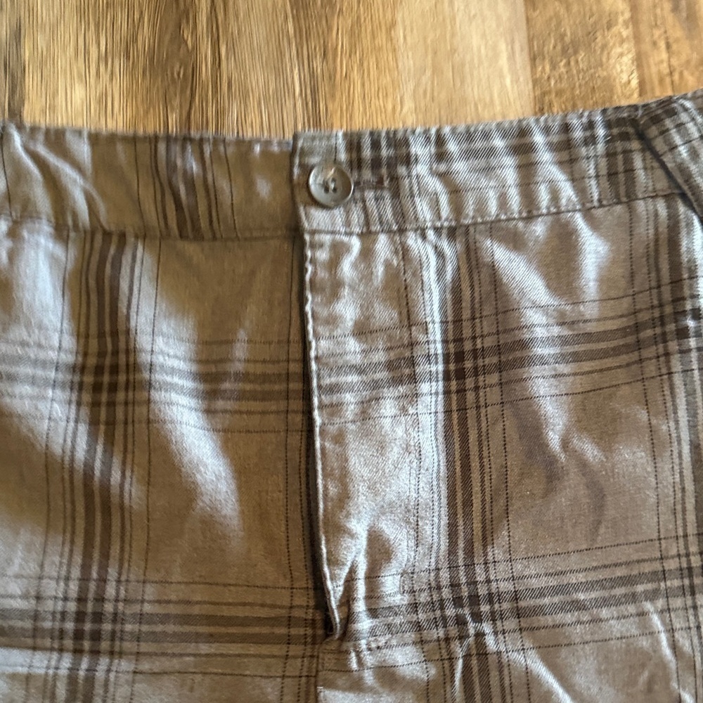 Quiksilver Men's Charcoal Plaid Shorts - Picture 3 of 7